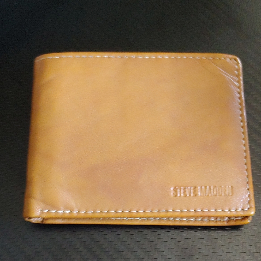 Steve Madden Tan Leather Wallet